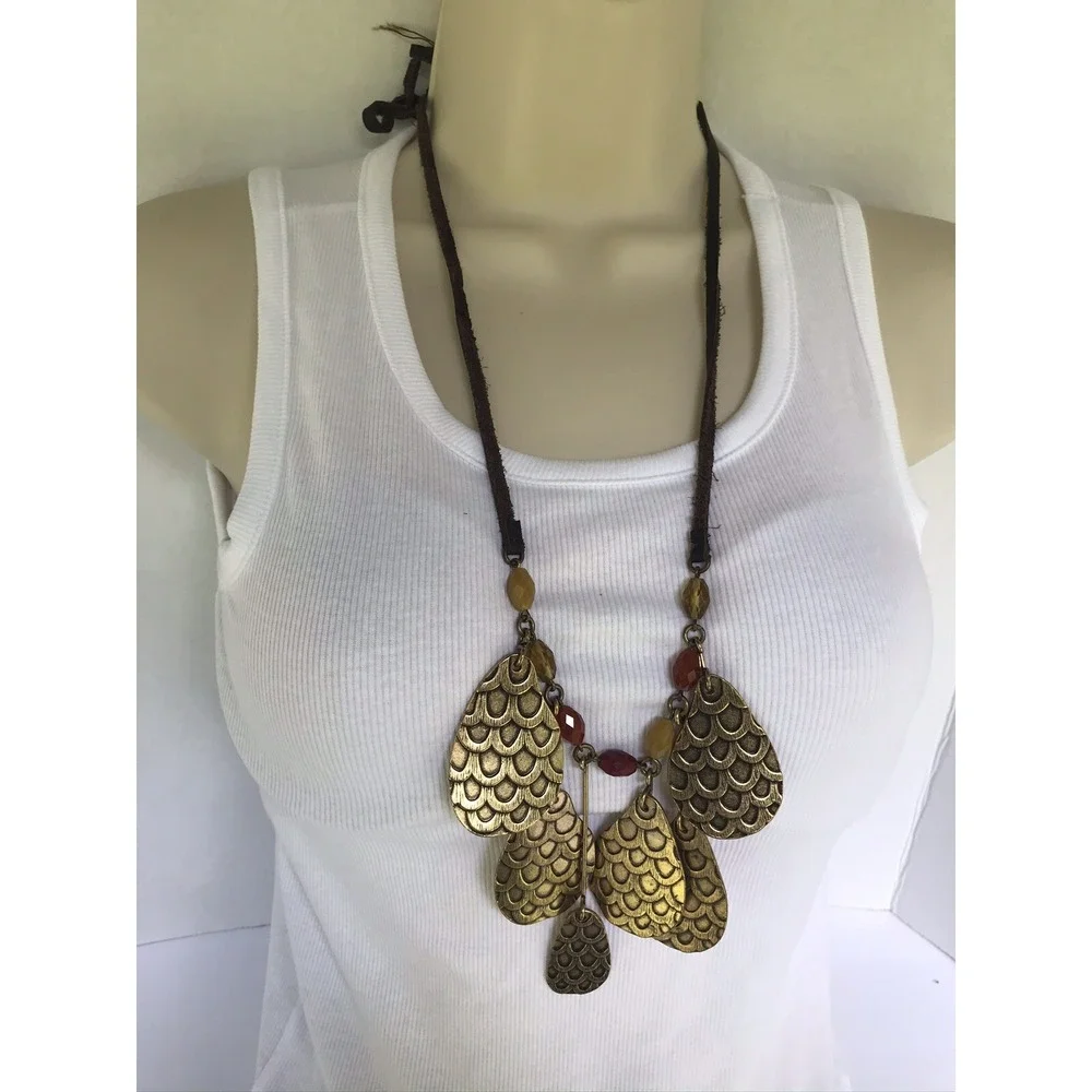Unique Spectrum necklace brass